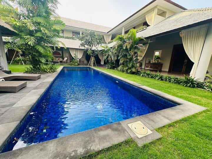 villa mewah di kawasan mertasari sanur bali