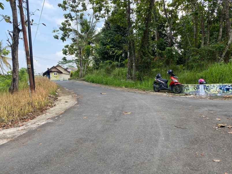 1 km jl jogja wates dijual cepat tanah ambarketawang