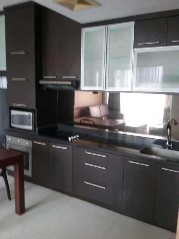 dijual apartemen jalan pakuwon indah