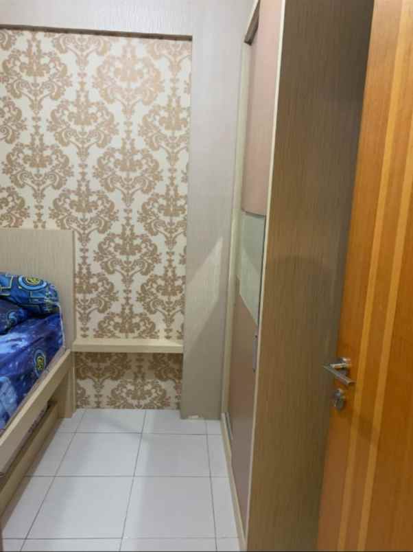 dijual apartemen jl raya darmo permai iii