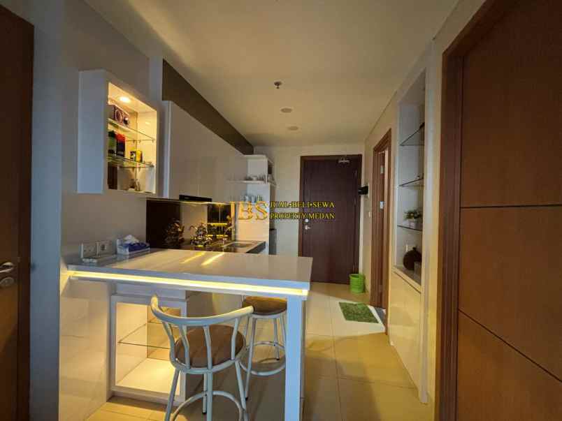 dijual apartemen the reiz condo jalan