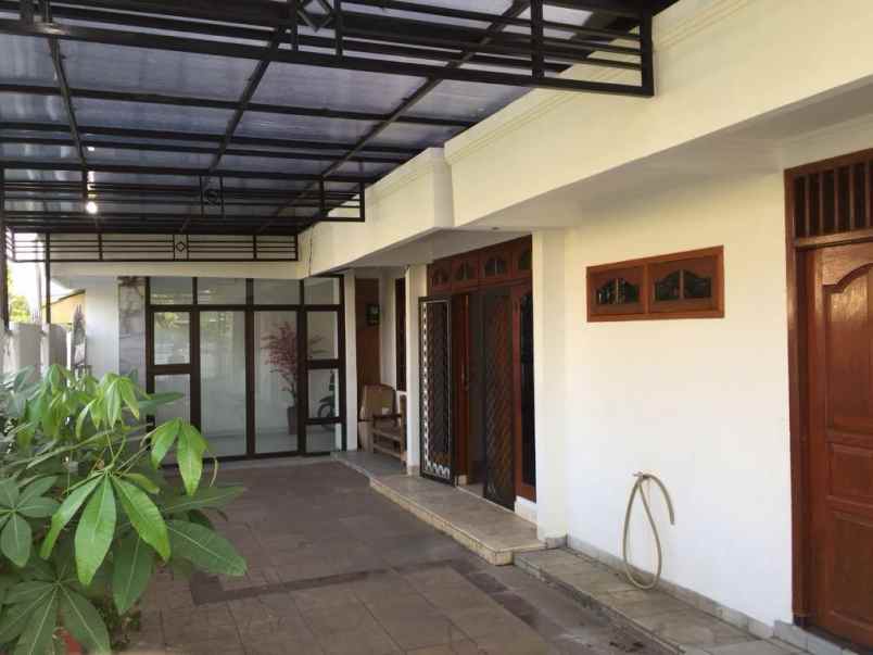 dijual cepat rumah di tytian indah medan satria bekasi