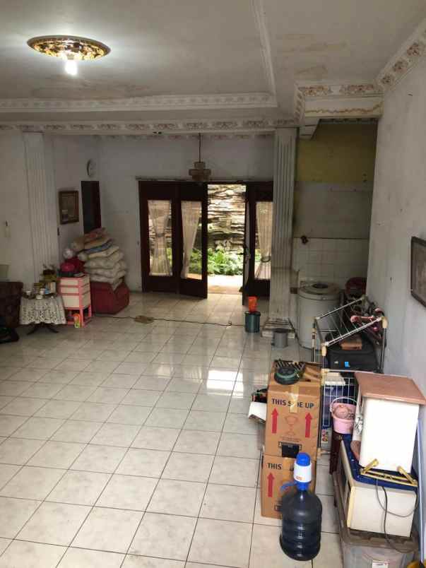 dijual cepat rumah kav polri 3 lantai unit cukup bagus