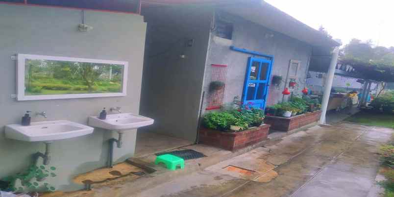 dijual hotel pasir halang lembang