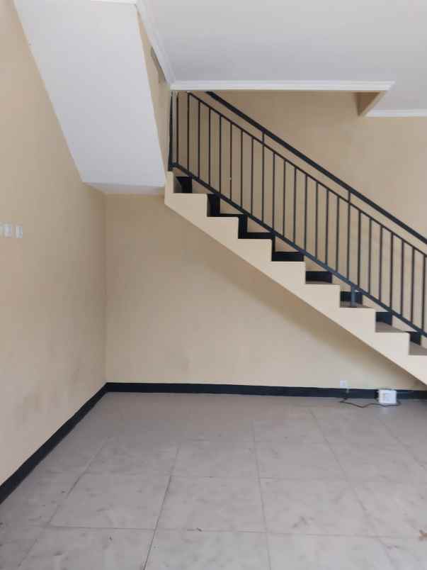 dijual ruko baru 2 unit di ciwastra kota bandung