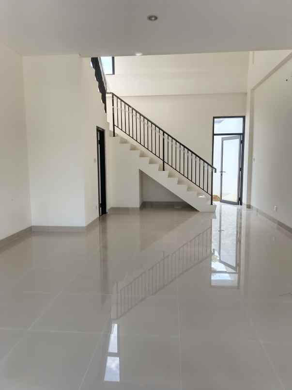 dijual ruko gudang kantor bsb boulevard