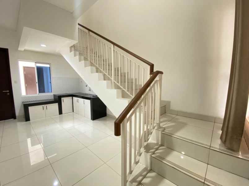 dijual ruko gudang kantor cluster palm spring jgc