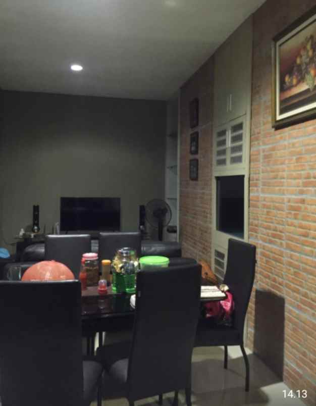 dijual rumah 2 lantai dimenteng atas jaksel