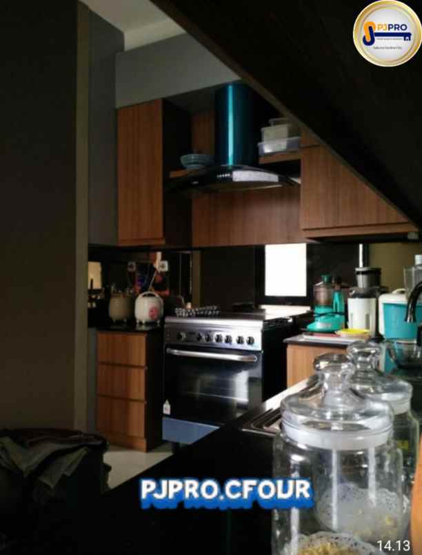 dijual rumah 2 lantai dimenteng atas jaksel