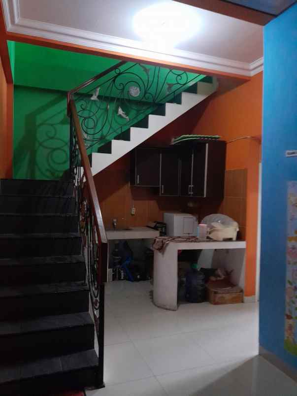 dijual rumah alamat perumahan alamanda
