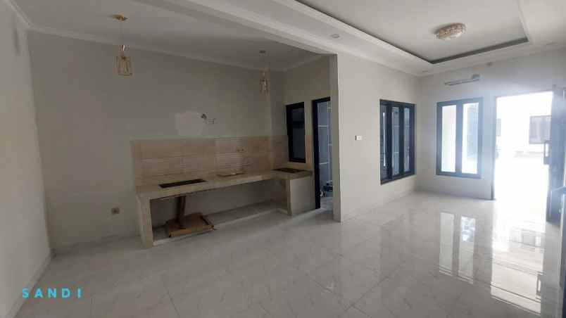 dijual rumah azimah mansion ii