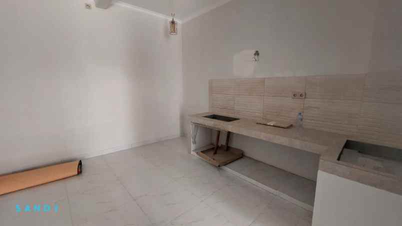 dijual rumah azimah mansion ii