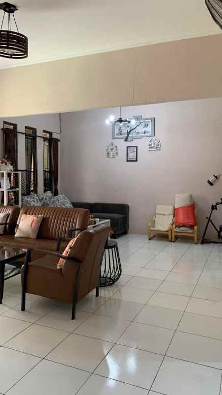 dijual rumah bagus siap huni di cibinong bogor