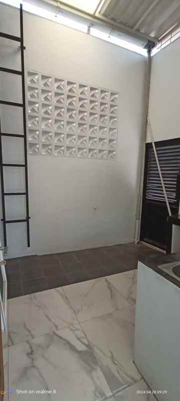 dijual rumah bhakti abri