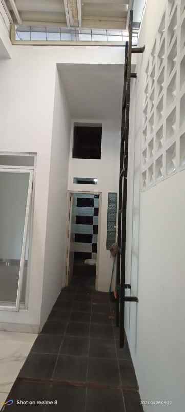 dijual rumah bhakti abri