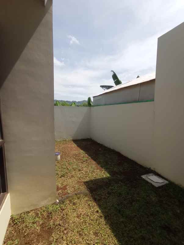 dijual rumah bukit kencana