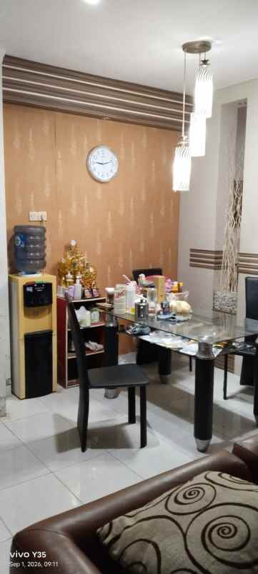 dijual rumah bukit wahid