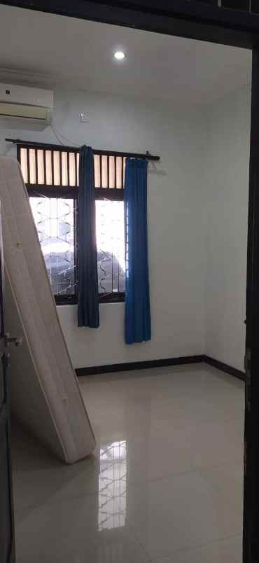 dijual rumah bumi marina emas