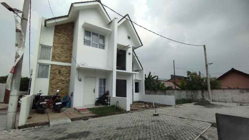 dijual rumah cikunir bekasi