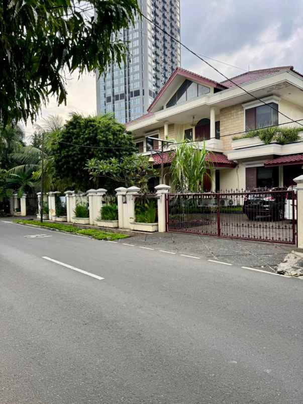 dijual rumah cilandak barat
