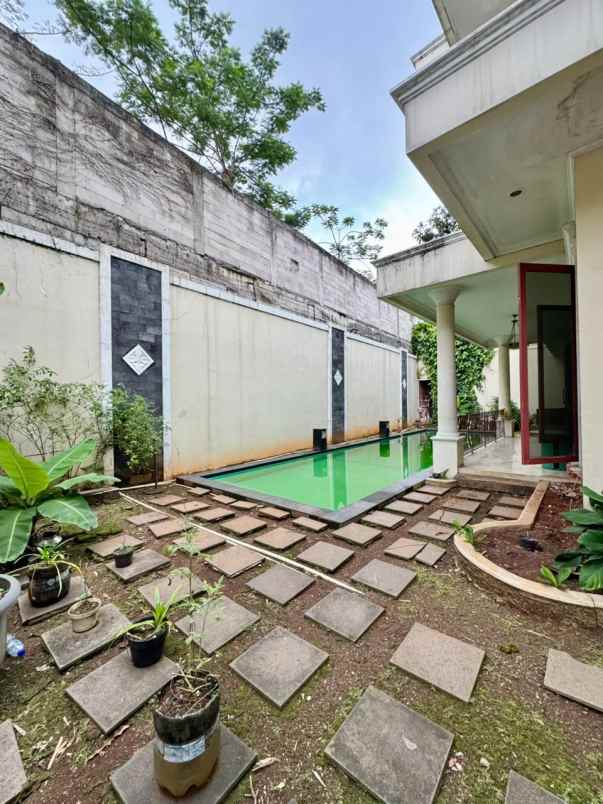 dijual rumah cilandak barat
