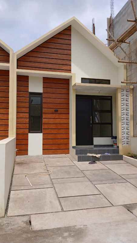 dijual rumah cimanggis
