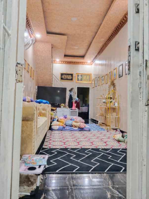 dijual rumah cipinang cempedak