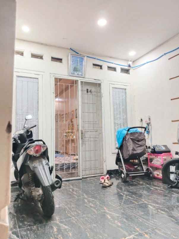 dijual rumah cipinang cempedak