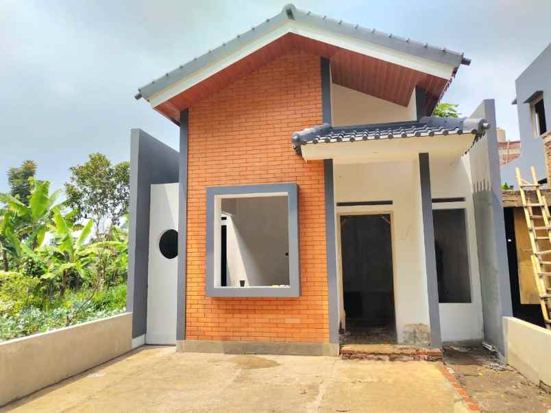 dijual rumah cisarua lembang bandung barat