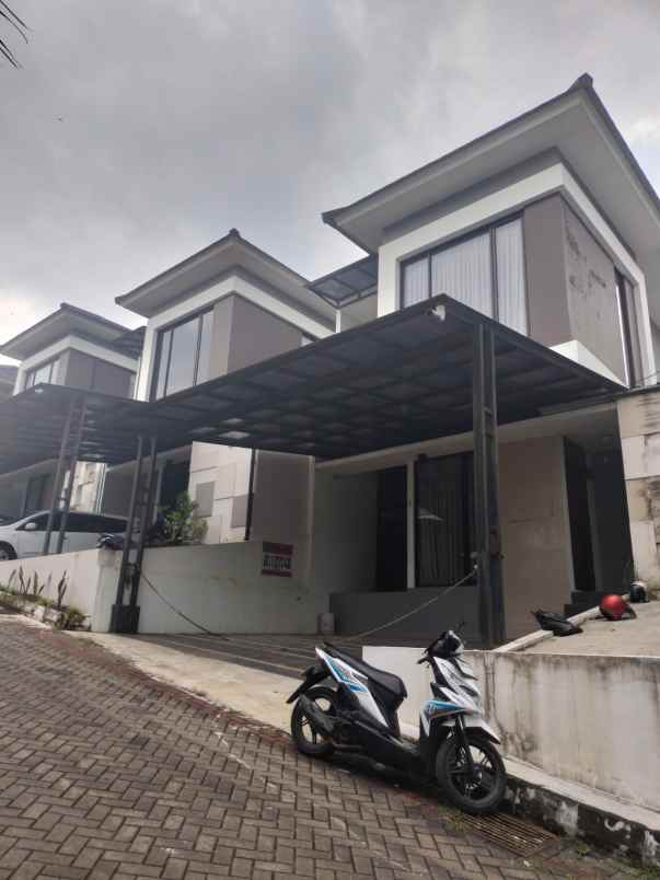 dijual rumah cluster cipageran cimahi
