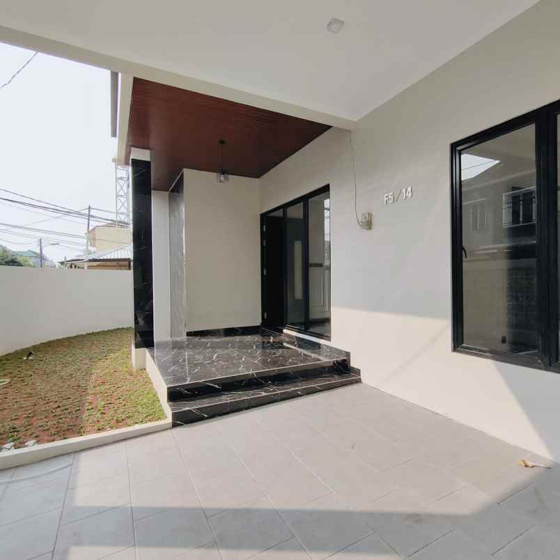 dijual rumah cluster griya loka bsd city