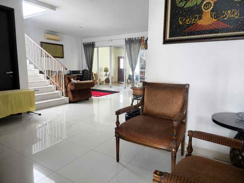 dijual rumah cluster palm spring jgc