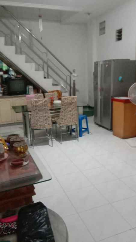 dijual rumah darmo indah