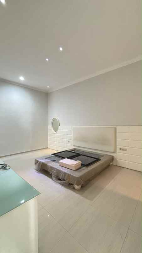dijual rumah dharmahusada indah timur
