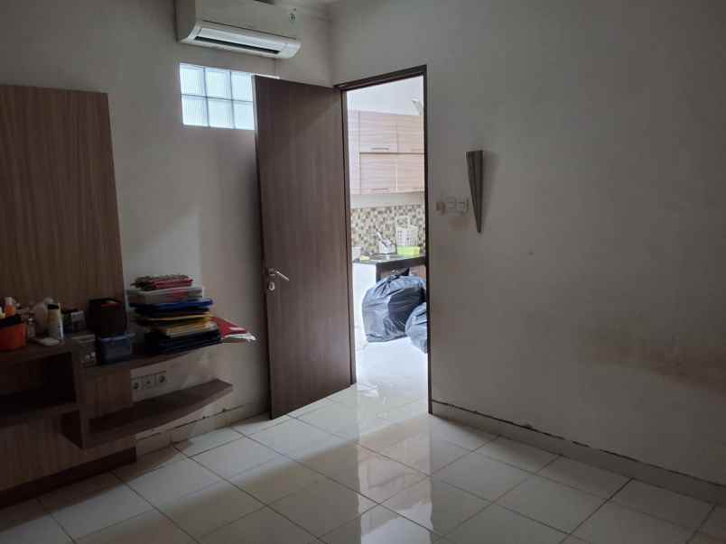 dijual rumah di legenda wisata cibubur