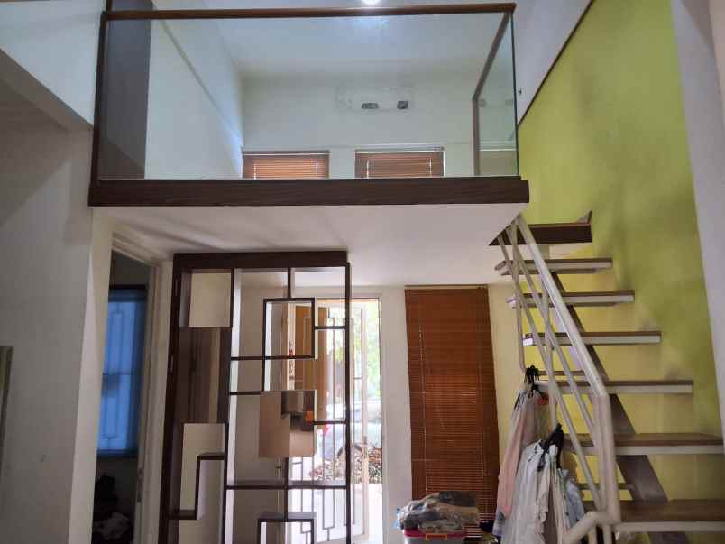 dijual rumah di legenda wisata cibubur