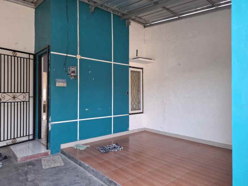 dijual rumah di perumahan puri bunga nirwana jember