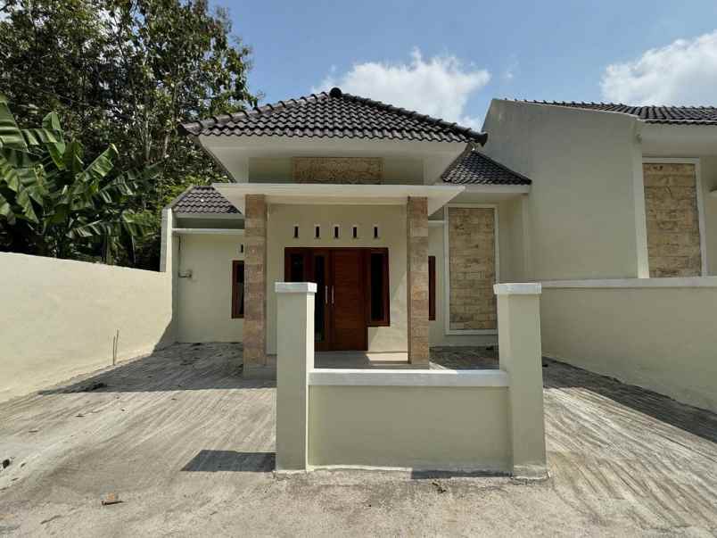 dijual rumah di sleman dekat dengan jalan godean