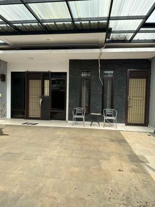 dijual rumah gandaria townhouse kel