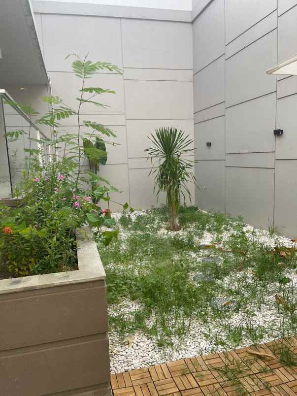 dijual rumah golf island cluster violin