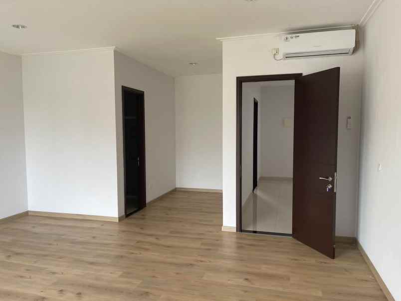 dijual rumah golf island cluster violin