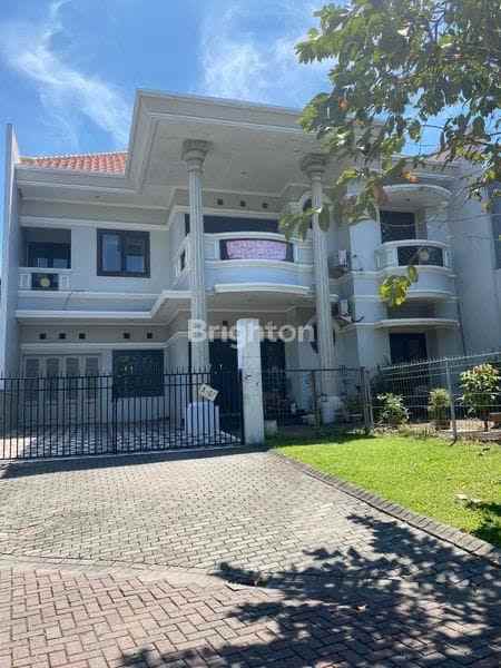 dijual rumah graha family