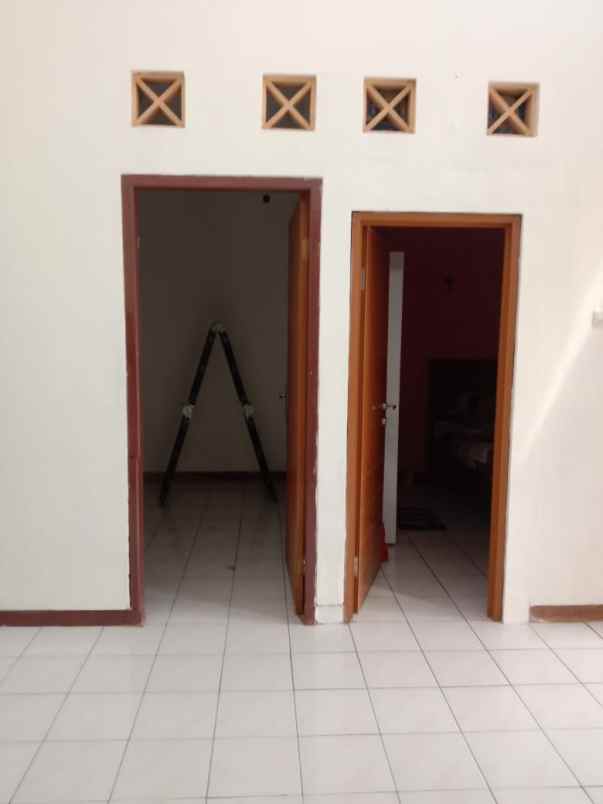 dijual rumah graha taman bunga
