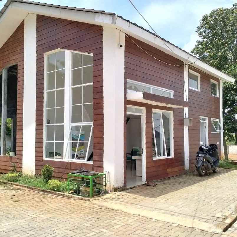 dijual rumah grand wisata