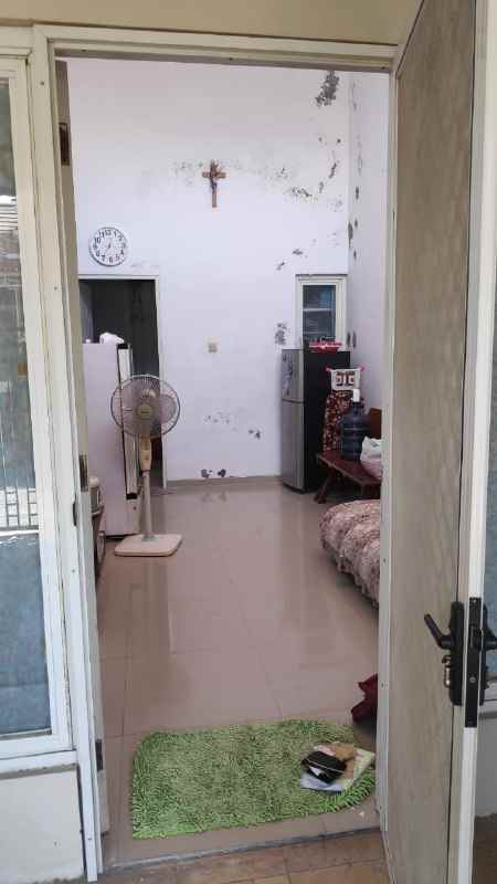 dijual rumah green semanggi mangrove