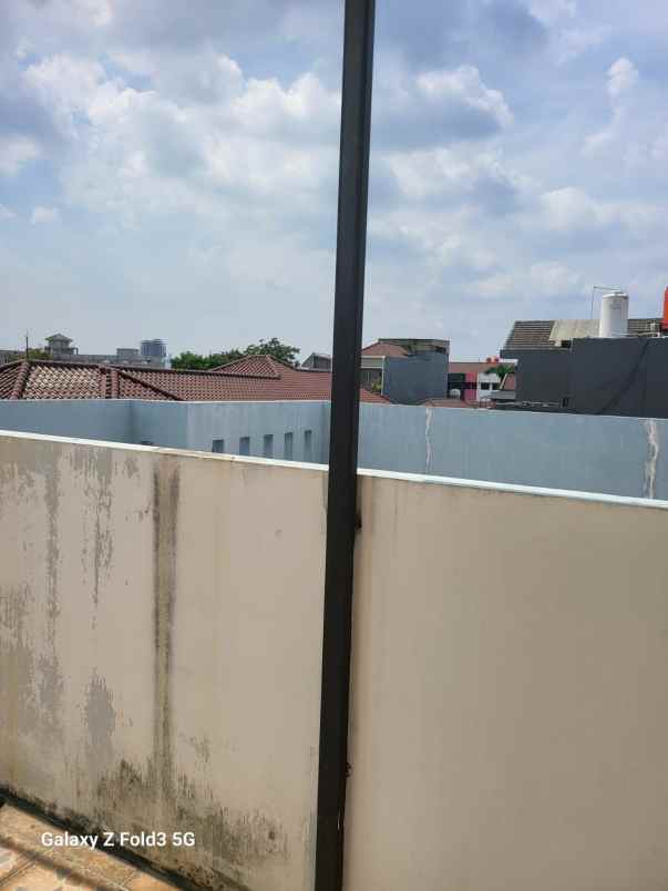 dijual rumah greenville