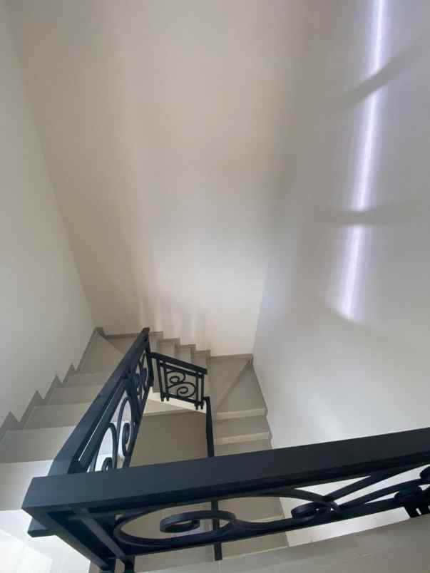 dijual rumah hanjawar