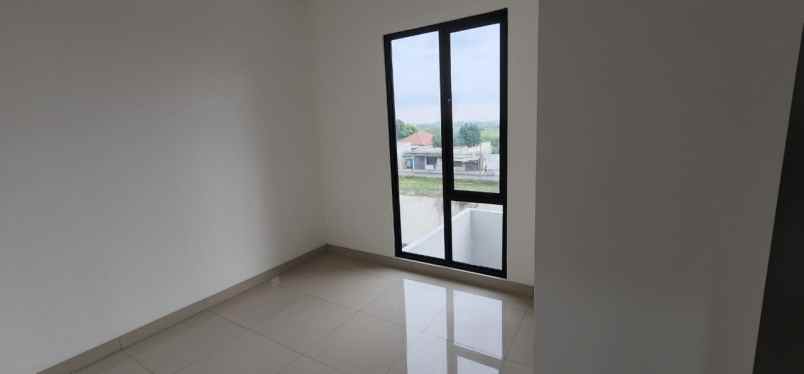 dijual rumah jakarta garden city