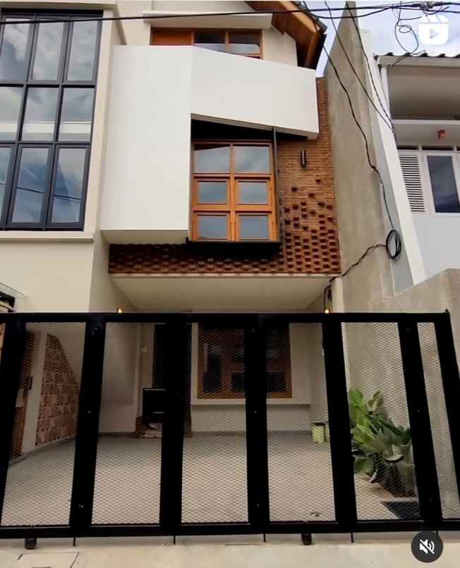dijual rumah jalan bali pustaka