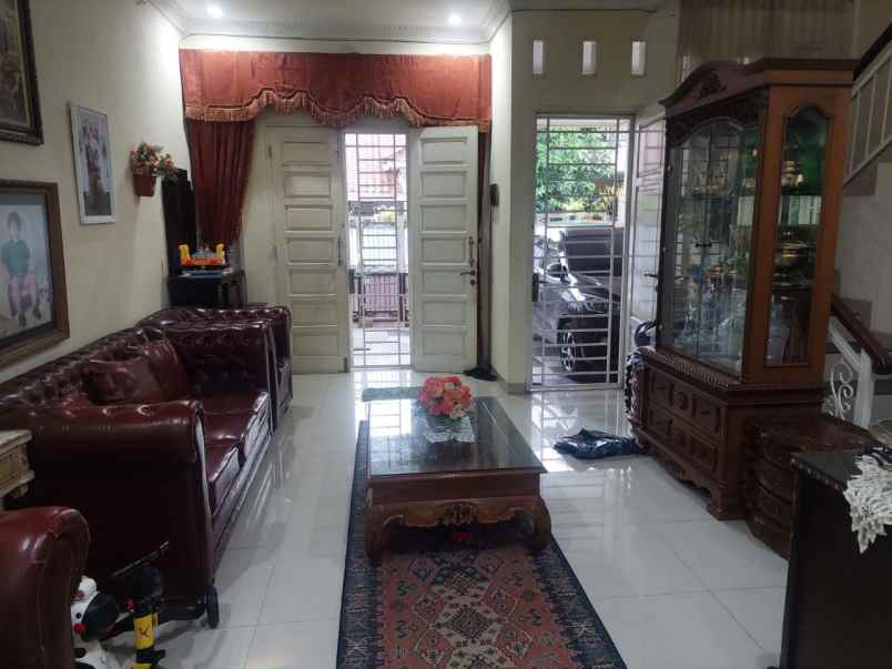 dijual rumah jalan bambu pagar rt 003